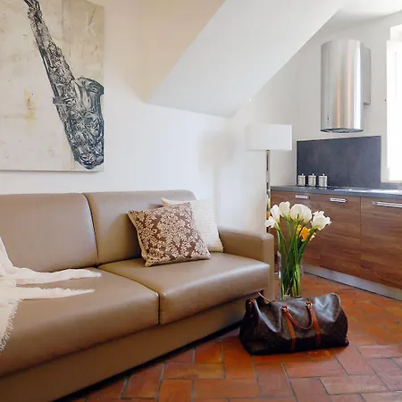 Navona Luxury Апарт-отель 2*
