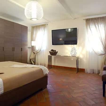 Navona Luxury 2*