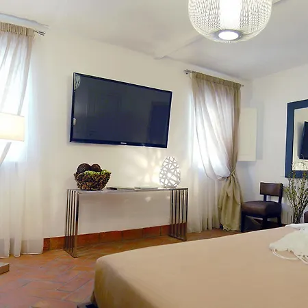 Ξενοδοχείο με διαμερίσματα Navona Luxury 2*
